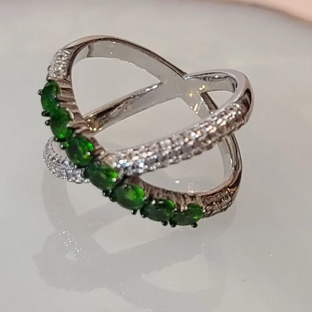 925 Sterling Silver Green CZ Crossover Ring Size 5 Pave Band Fine Jewelry